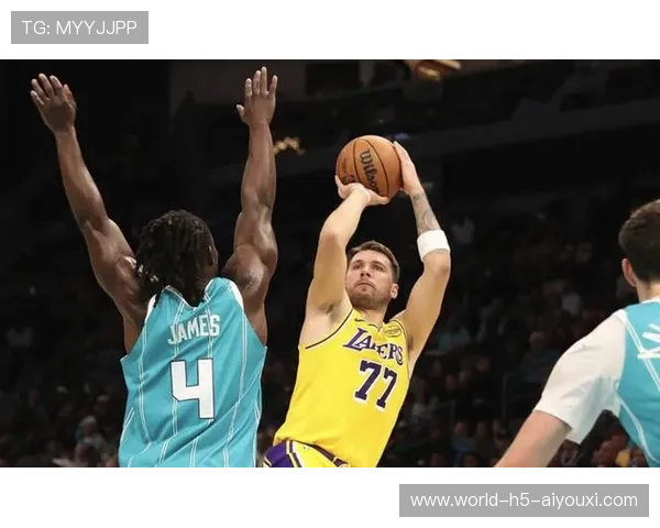 东契奇：要是我和里夫斯能投进那些球，本场早就能突破150分，东契奇what foul